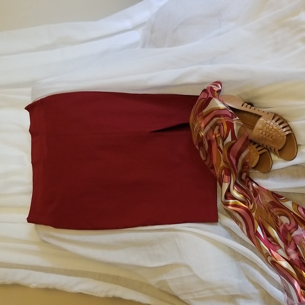 Sz M Simple stretchy pull-on skirt